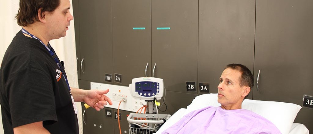 IICE_patient_discussion_bg