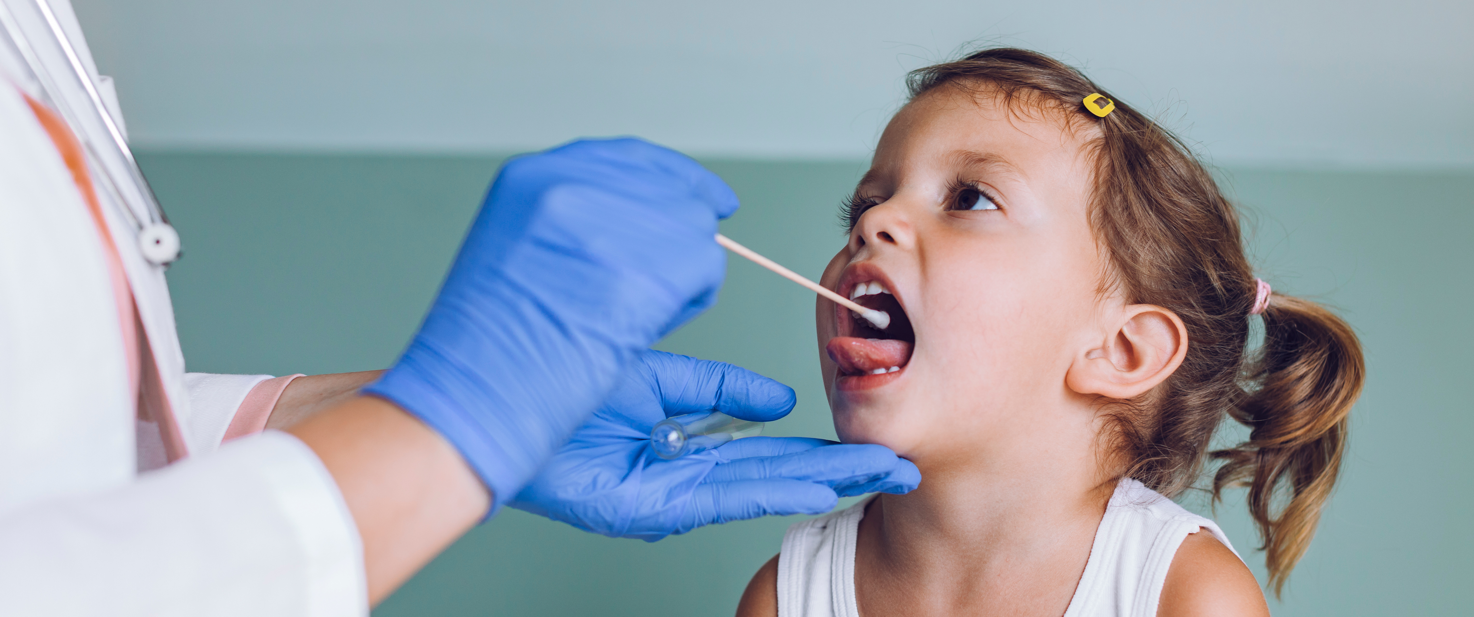 trim-child-swab-iStock-1219507102